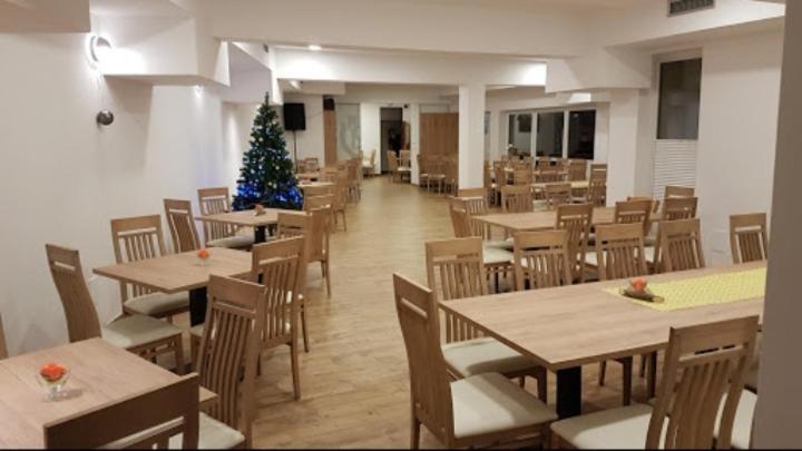 Hotel And Restaurant Ana Hrib-Loski Potok 外观 照片